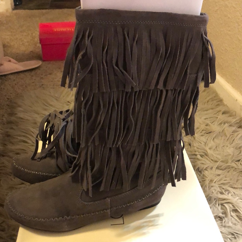 Fringe women’s boots.
